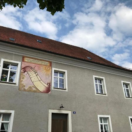 65Qm Wohnung Klosterblick Im Historischen Pfarrhaus Pielenhofen Εξωτερικό φωτογραφία
